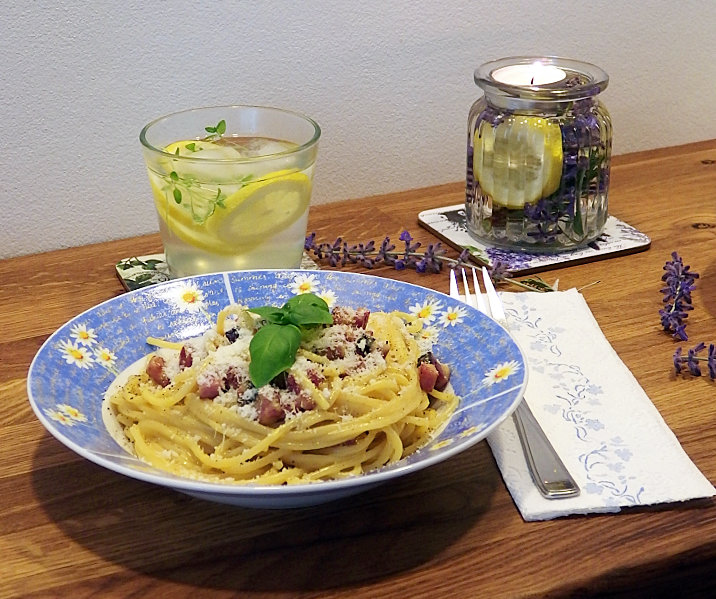 lucerna špagety carbonara